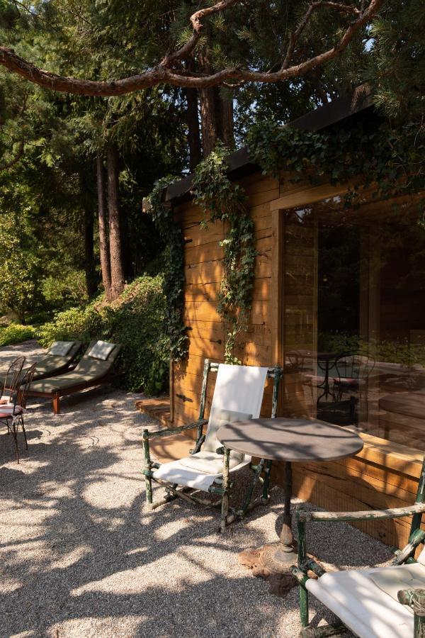 Relais La Foleia - Luxury Villa With Private Lake Veruno Exterior foto